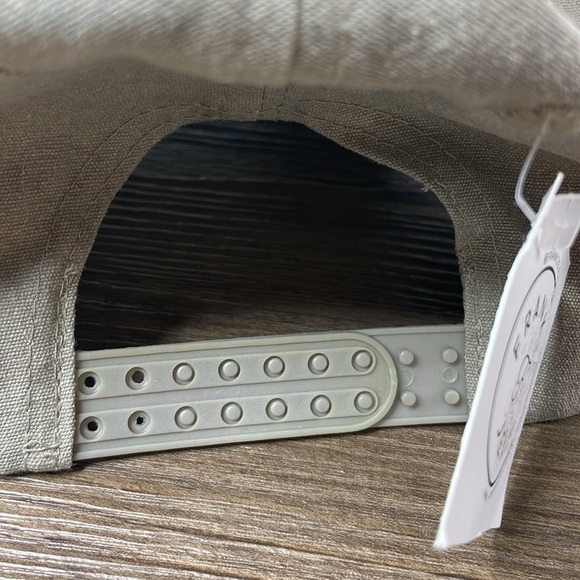 NWT Grey/Beige Frankie & Jean ‘Local’ Canvas Trucker Hat - Picture 5 of 9